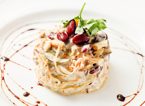 Маміни секрети "Салат з куркою і червоною квасолею"