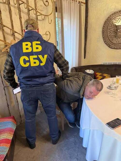 "СБУ знову ловить СБУ" - Владислав Смірнов