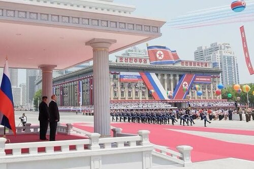 Сито Сократа: Путин на содержании чучхе-друзей