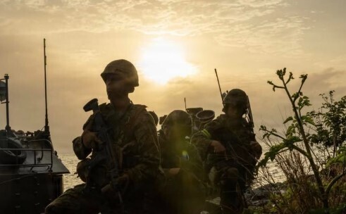 Без десанта нет детанта (detente)