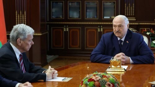 Сито Сократа: Лукашенко прагматично дрейфует на Запад?