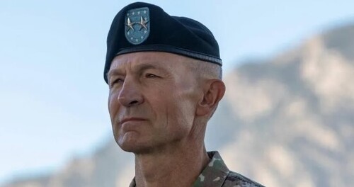 "Причина відставки Джорджа не розкривається" - Джон Сміт