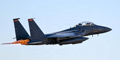 США впервые за 20 лет потеряли истребитель в бою