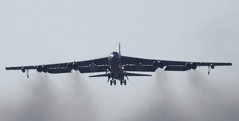 Пока летят бомбардировщики…