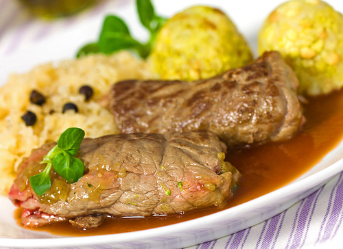 Бабусині страви: "Крученики зі свинини"