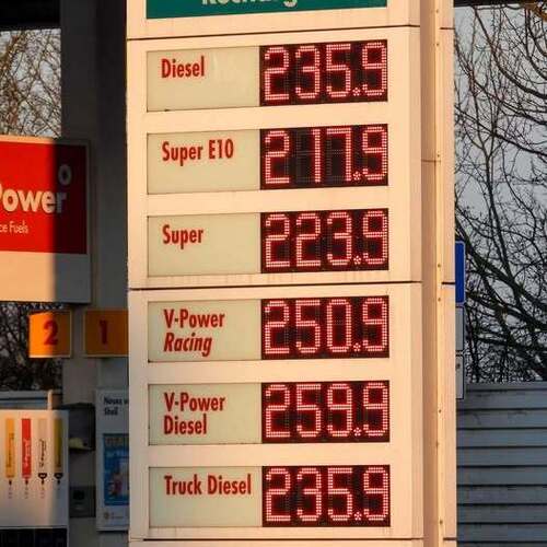 Германия отказывается от части налогов на бензин и дизель