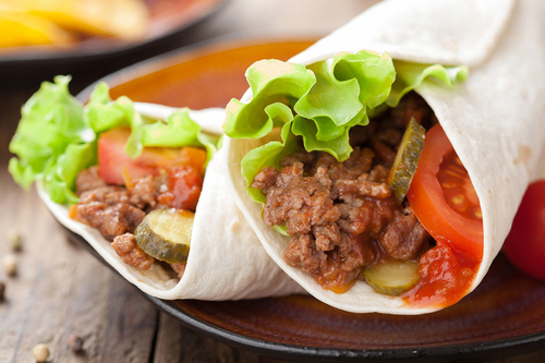 Бабусині страви: "Тортільяс із яловичиною та овочевою сальсою"