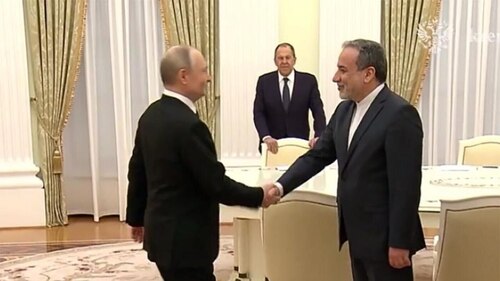 Сито Сократа: Визит Аракчи в Петербург и дипломатический сюрреализм