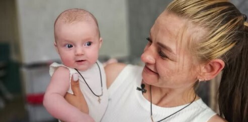 "Вона виросте і пам'ятатиме - коли росіяни вбили її братиків, сестричку й тата, її країна була поруч..." - Тетяна Доцяк