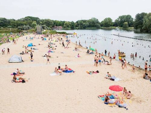 ОДИН ІЗ НАЙВІДОМІШИХ І ПОПУЛЯРНИХ ПЛЯЖІВ БЕЛЬГІЇ: «морський» курорт прямо посеред міста