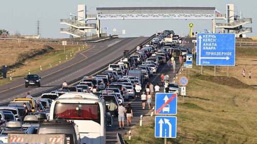 В Крыму и Севастополе ввели чрезвычайное положение
