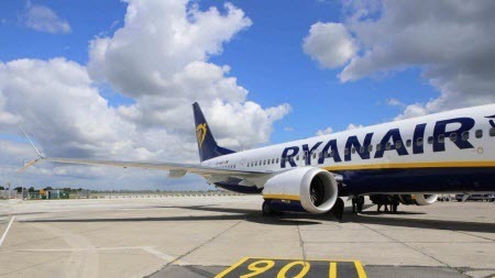 Ryanair попередив про можливі затримки в аеропортах Європи через нову систему паспортного контролю