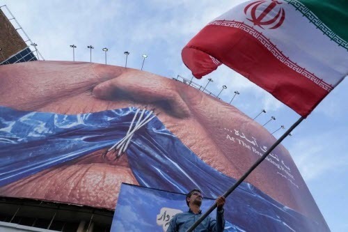 Сито Сократа: США и Иран на грани новой войны