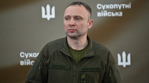 "Зеленський не хотів звільняти Сирського. Але він бачить, що його примушують до цього" - Борислав Береза