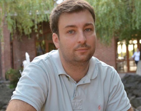 "Багаті майже всі виїхали. Середній клас збіднів. Решта - виживають" - Алексей Давиденко