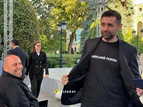"ВИТЁК AND ЗЯТЁК НА ПЕЧЕРСКИХ ХОЛМАХ" - Андрей Капустин